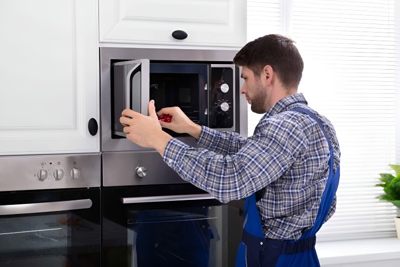 Buld-in Microwave Repair in Long Beach